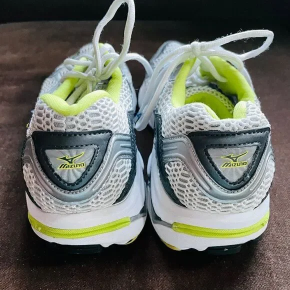XLNT Mizuno Wave Inspire 6 Vintage Silver White Chartreuse Womens 9 US 40 EU - Picture 5 of 10